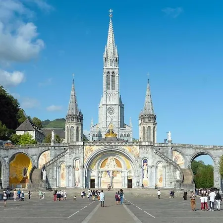 Apartman Grand 4 Personnes Bien Place Gare , Sanctuaire ,centre